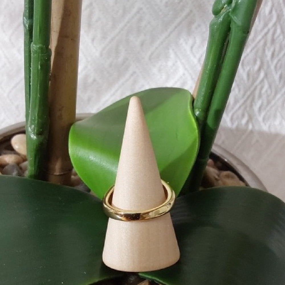 Gold Heart Ring with Crystals - Picture 4 of 4